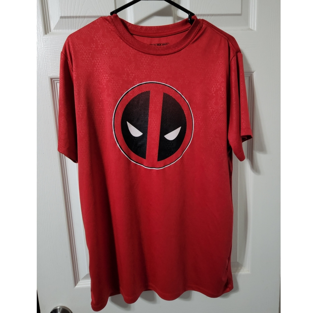 Marvel Deadpool T-Shirt, Size: LG